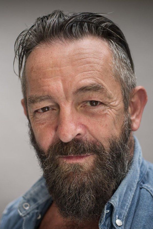 Francis Magee – Foto