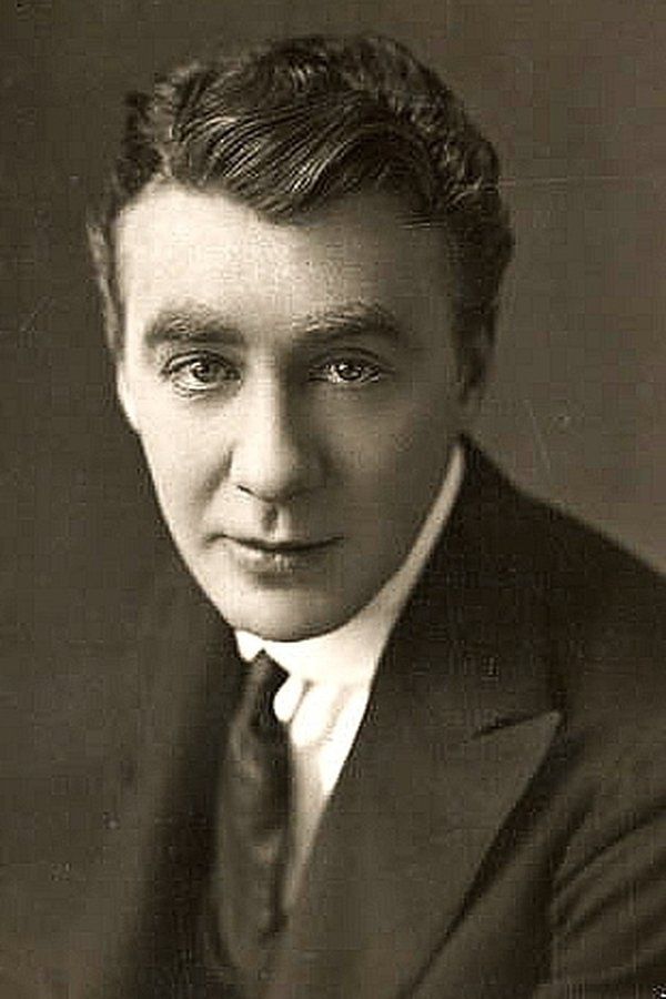 Tom Moore – Foto