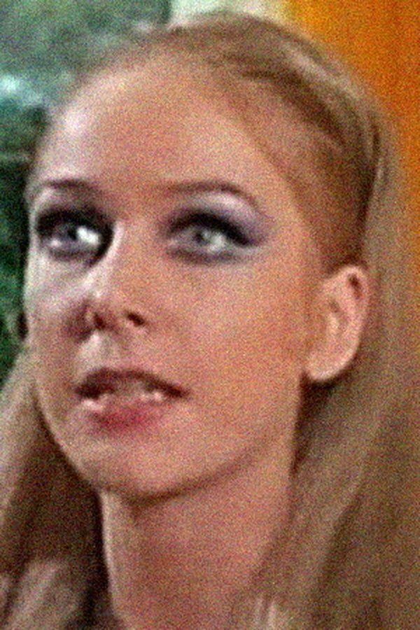 Maggie Wright – Foto