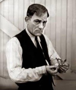 Vester Pegg – Foto