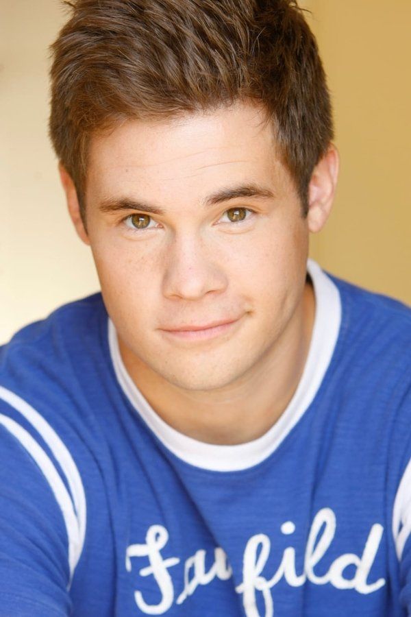Adam Devine – Foto