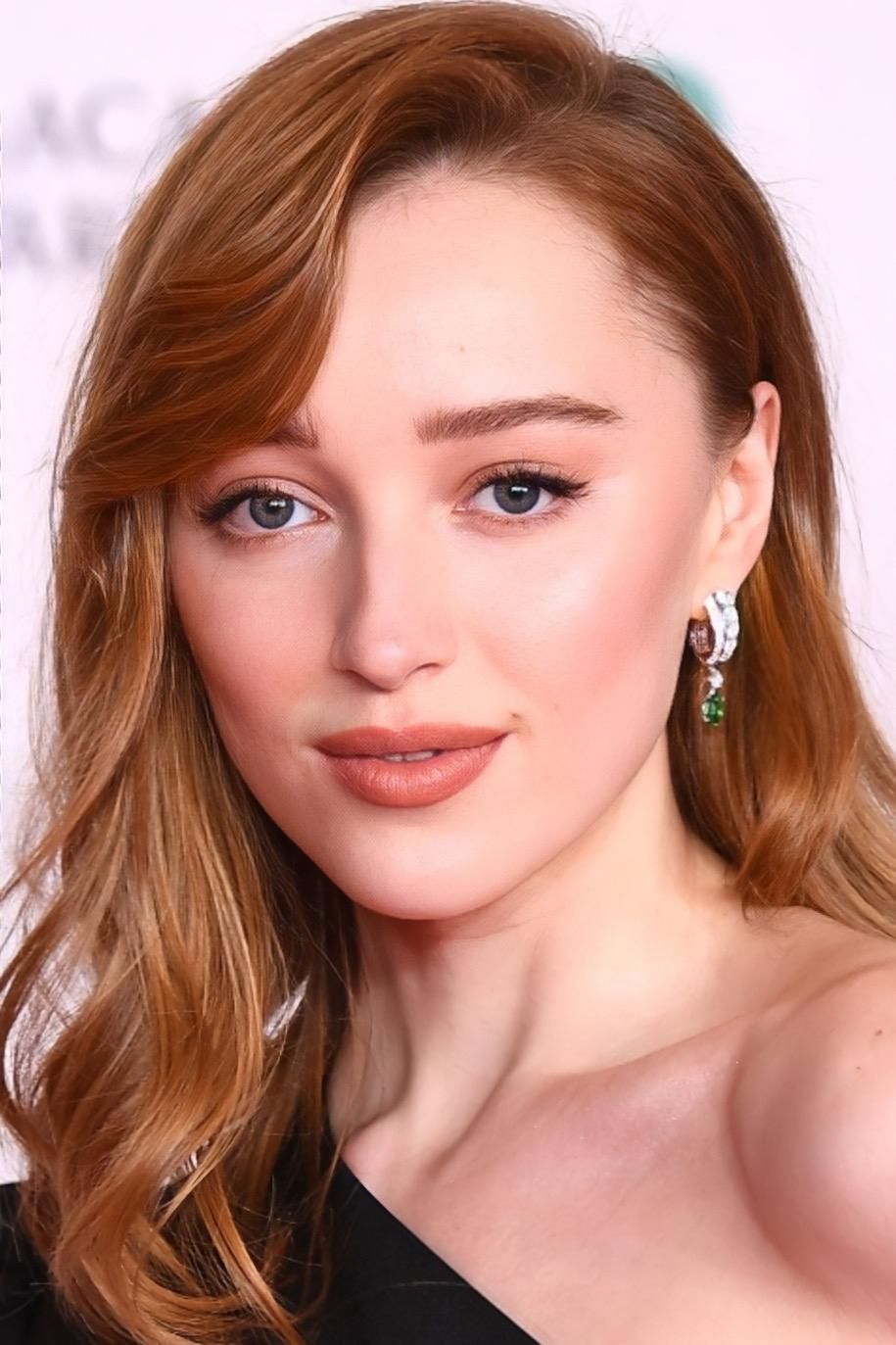 Phoebe Dynevor – Foto