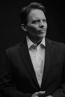 Jon Michael Davis – Foto