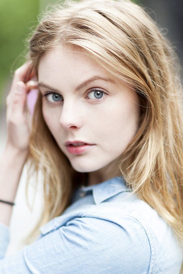 Nell Hudson – Foto