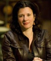 Julie Gardner – Foto