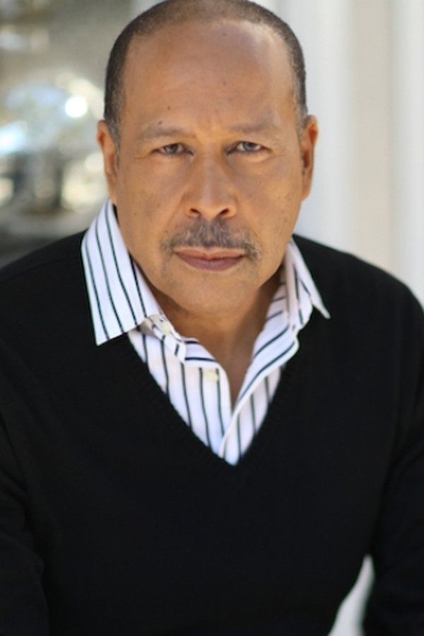 Lance E. Nichols – Foto