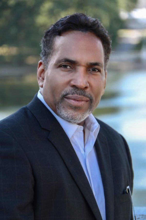 Gary A. Jones – Foto