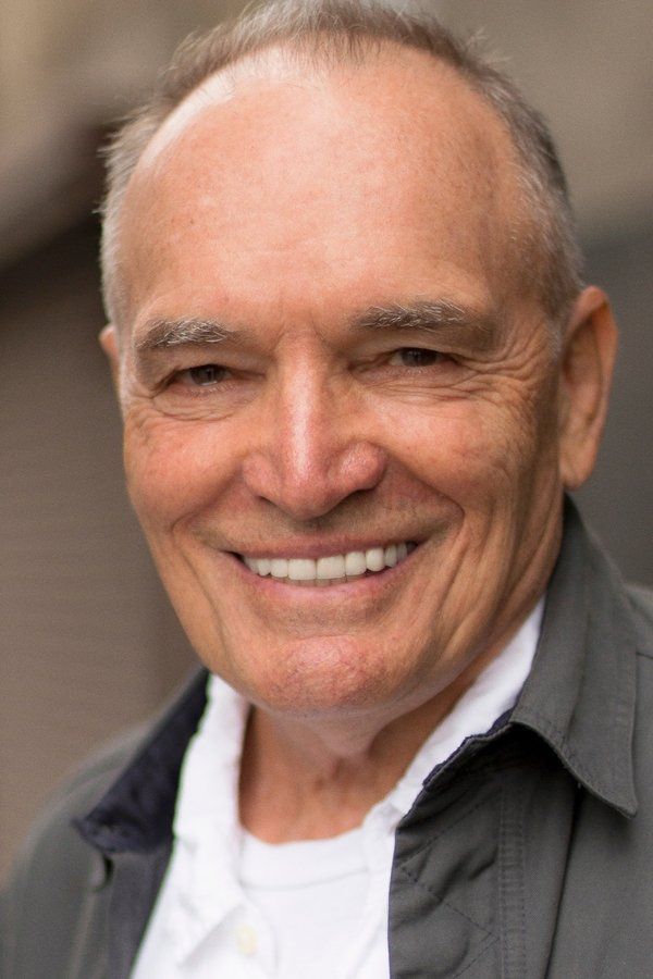 Tom Bower – Foto