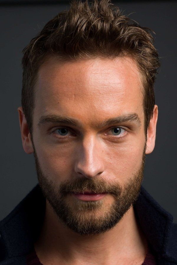 Tom Mison – Foto