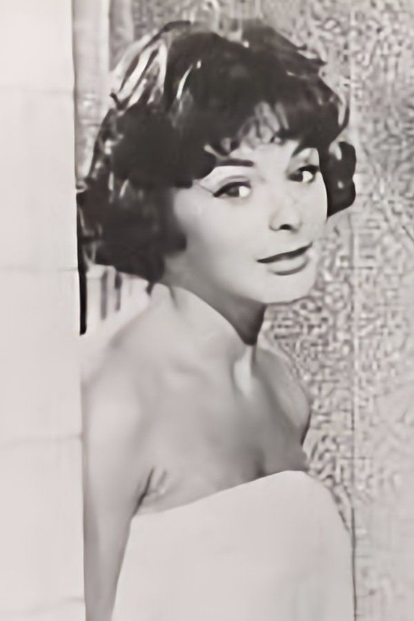 Lynette Bernay – Foto