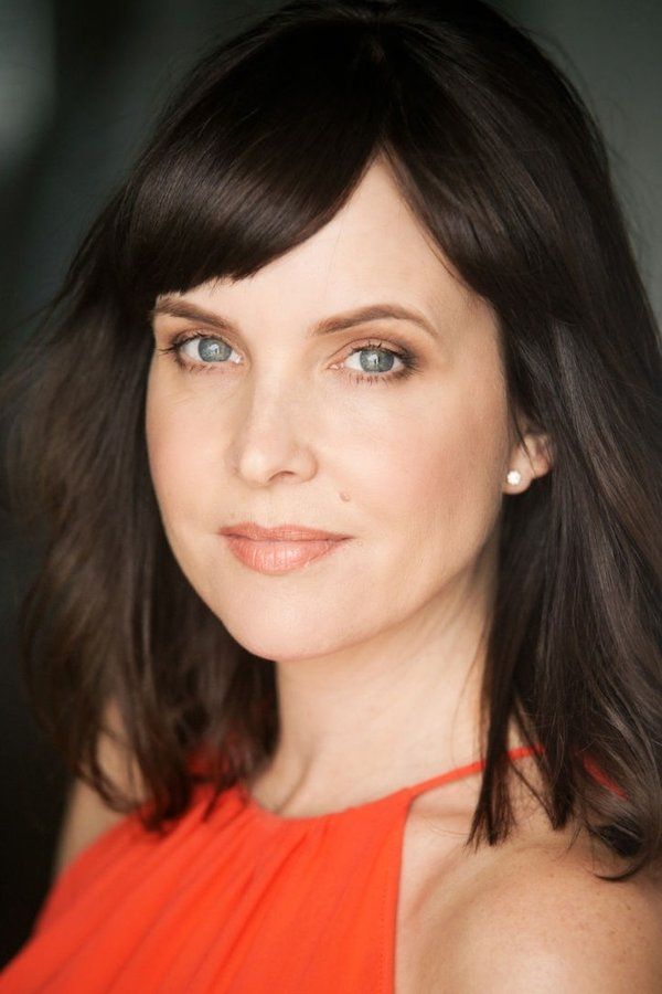 Angela Bloomfield – Foto
